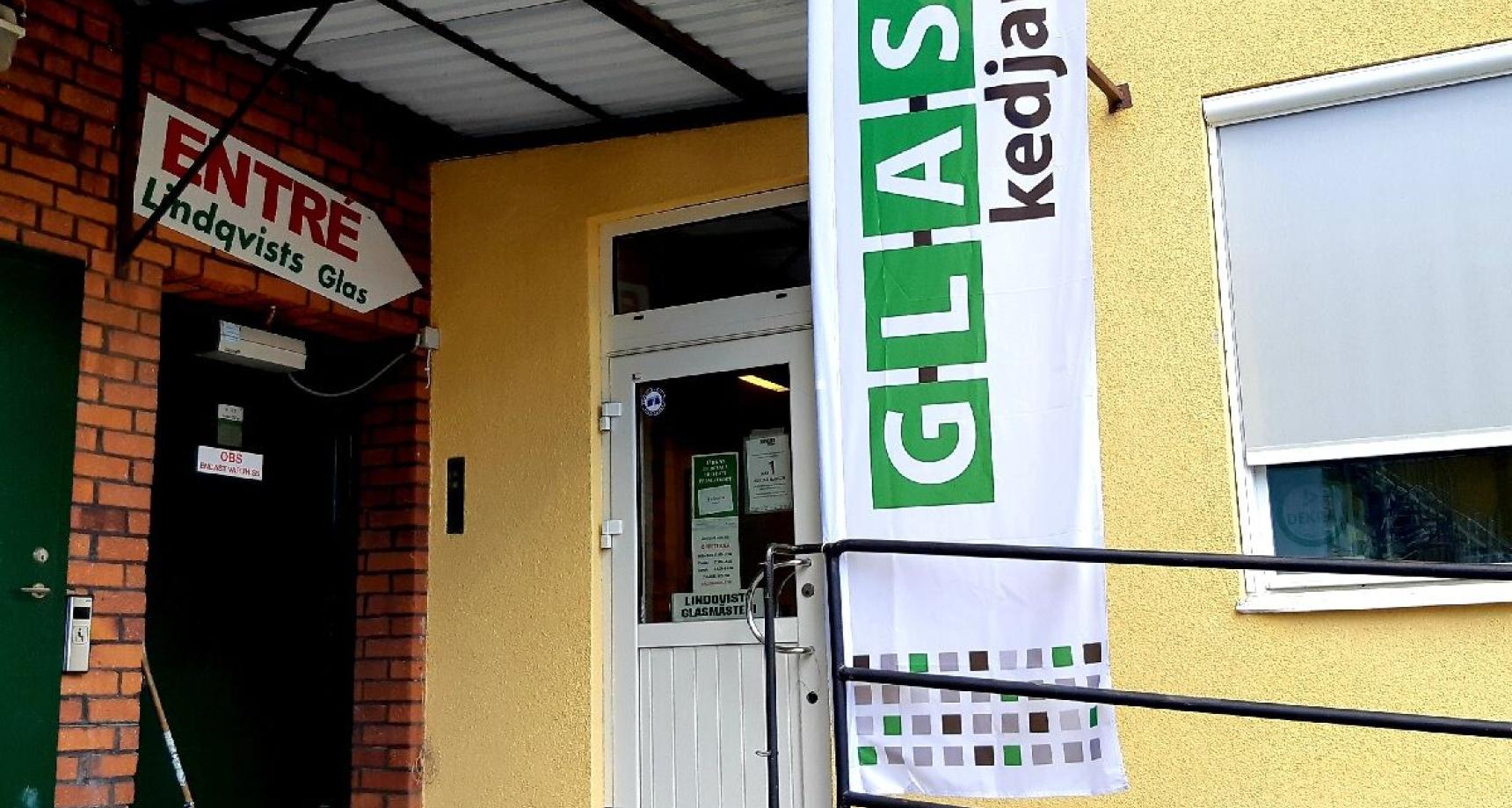 Glaskedjan entre