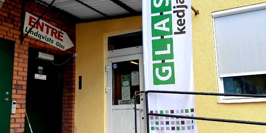 Glaskedjan entre